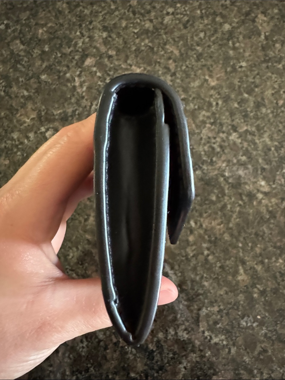 Gucci Gilbert Snap Wallet - Picture 11 of 12